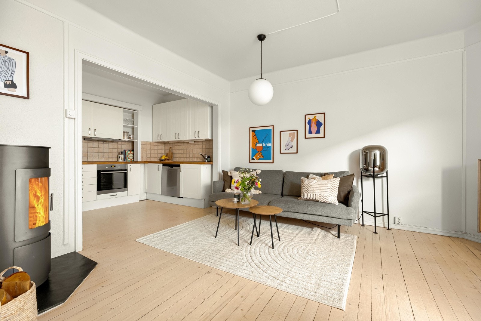 Det sies at kjøkkenet er leilighetens hjerte, og det kunne ikke passet bedre her. Galleribilde