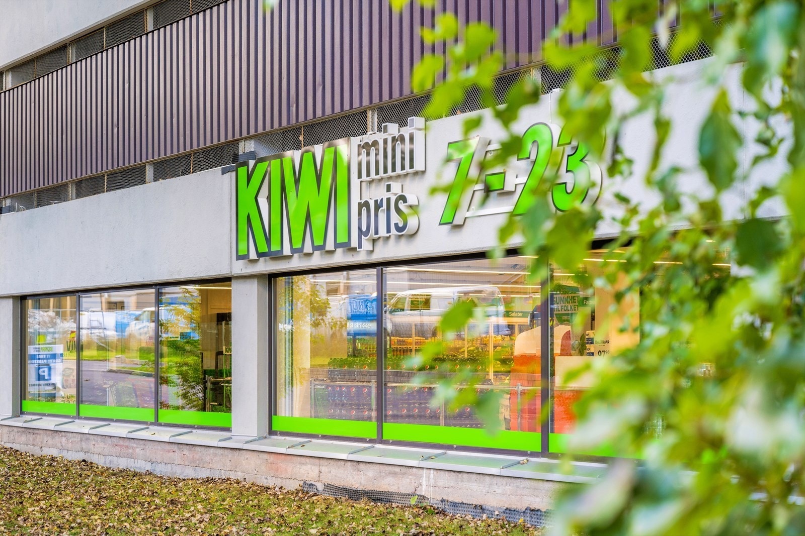 Nærmeste matbutikk (Kiwi) ligger et par minutter unna leiligheten. Galleribilde