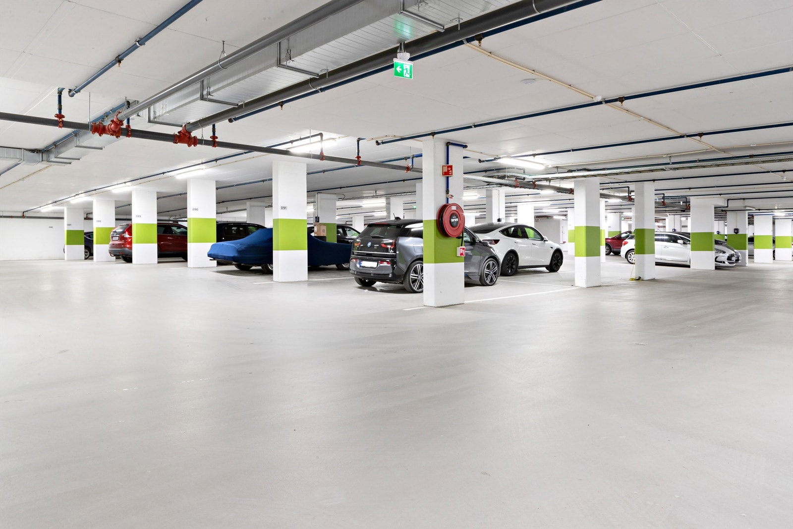 Garasjeplass i felles garasjeanlegg, merket med nr. 86 Galleribilde