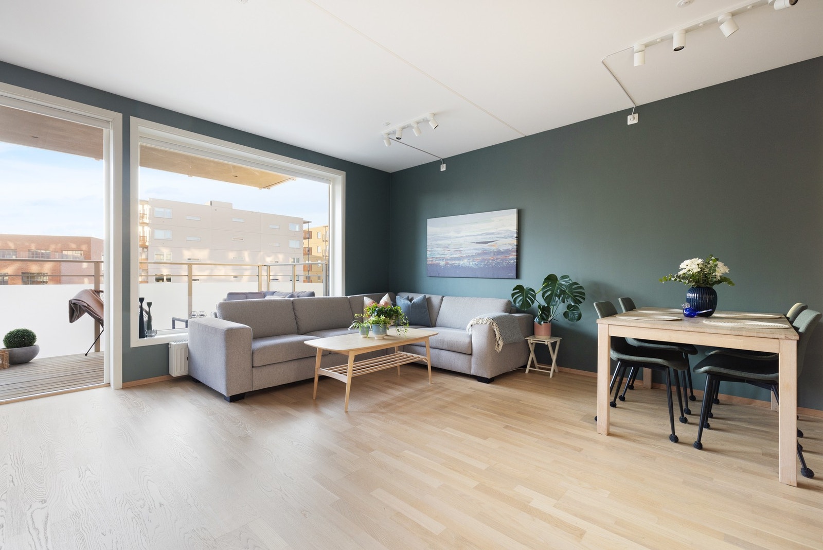 Dette er en lys og tiltalende 3-roms selveierleilighet. Galleribilde