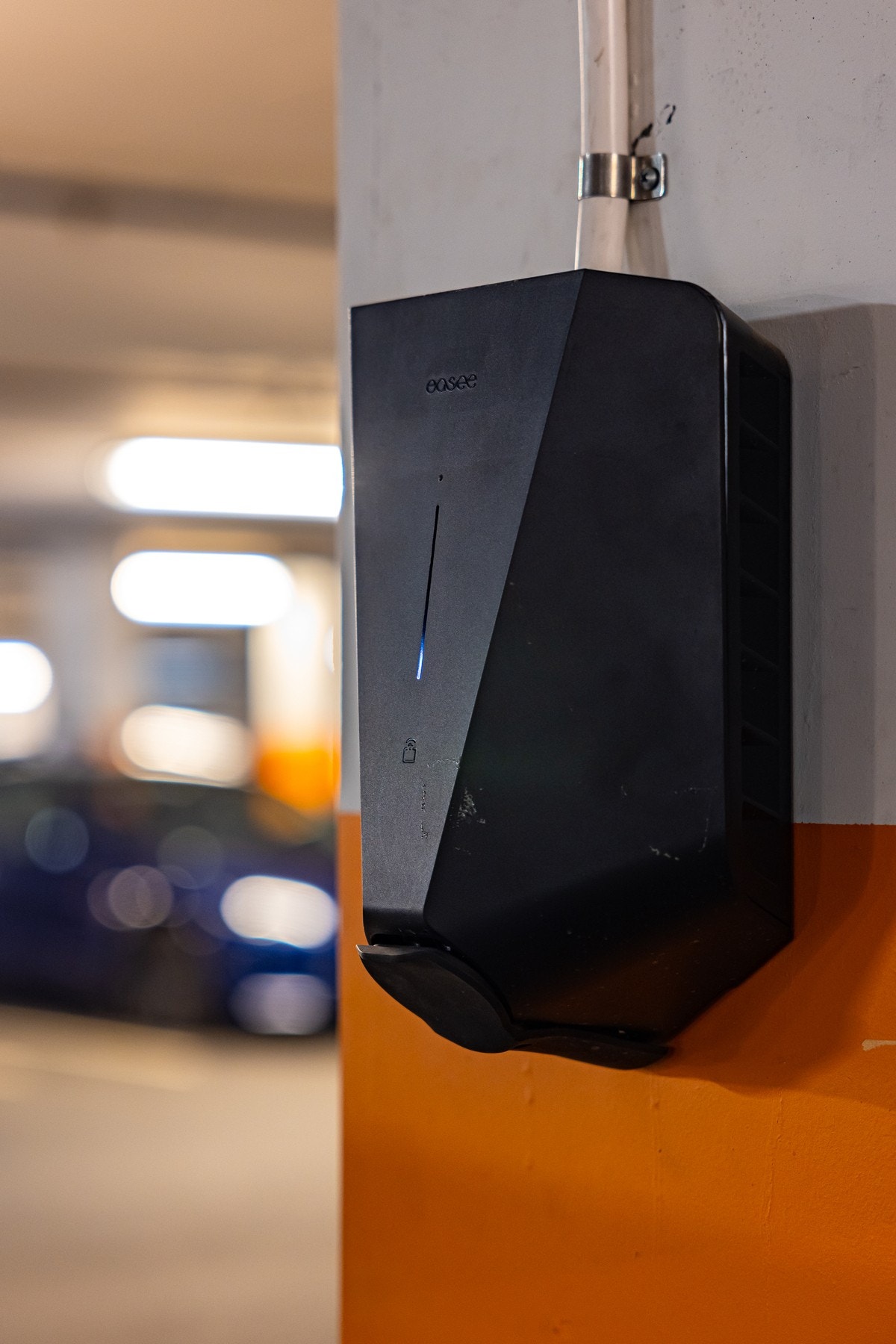 Det er montert ladeboks for elbil. Galleribilde