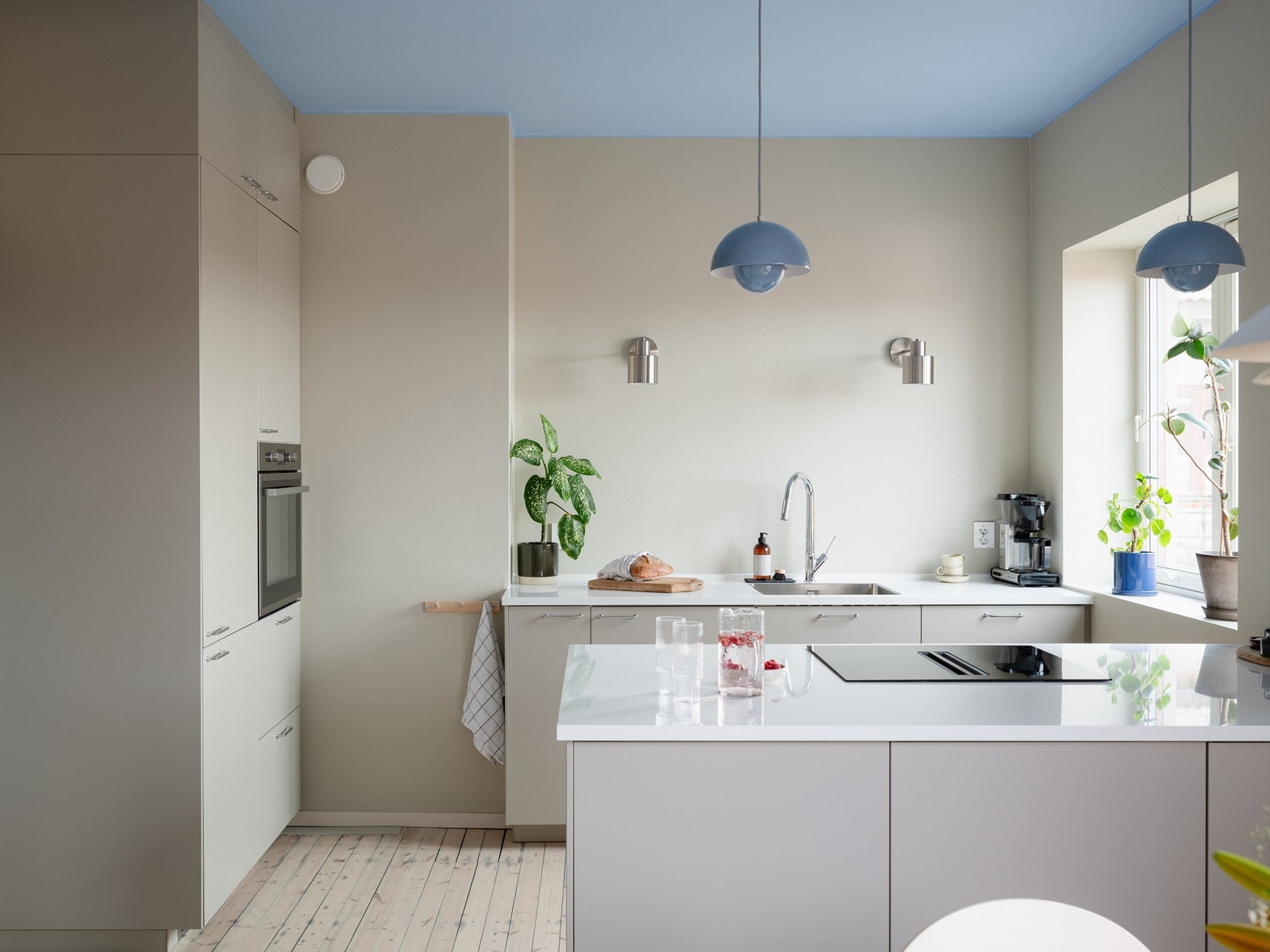 Leiligheten har gjennomgått en stor oppussing gjennom 2023 med et resultat som taler for seg selv! Galleribilde