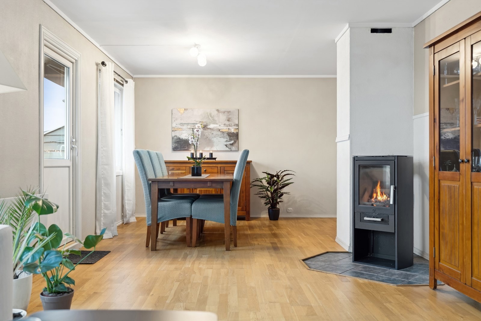 God plass til spisestuebord. Galleribilde