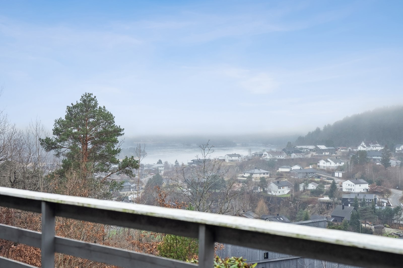 Vid utsikt! Her har man sol hele dagen. Galleribilde