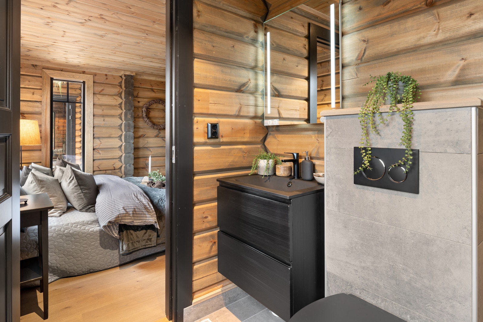 Badet som tilhører hovedsoverommet. Bilder fra et nylig kundeprosjekt i Trysil. Galleribilde