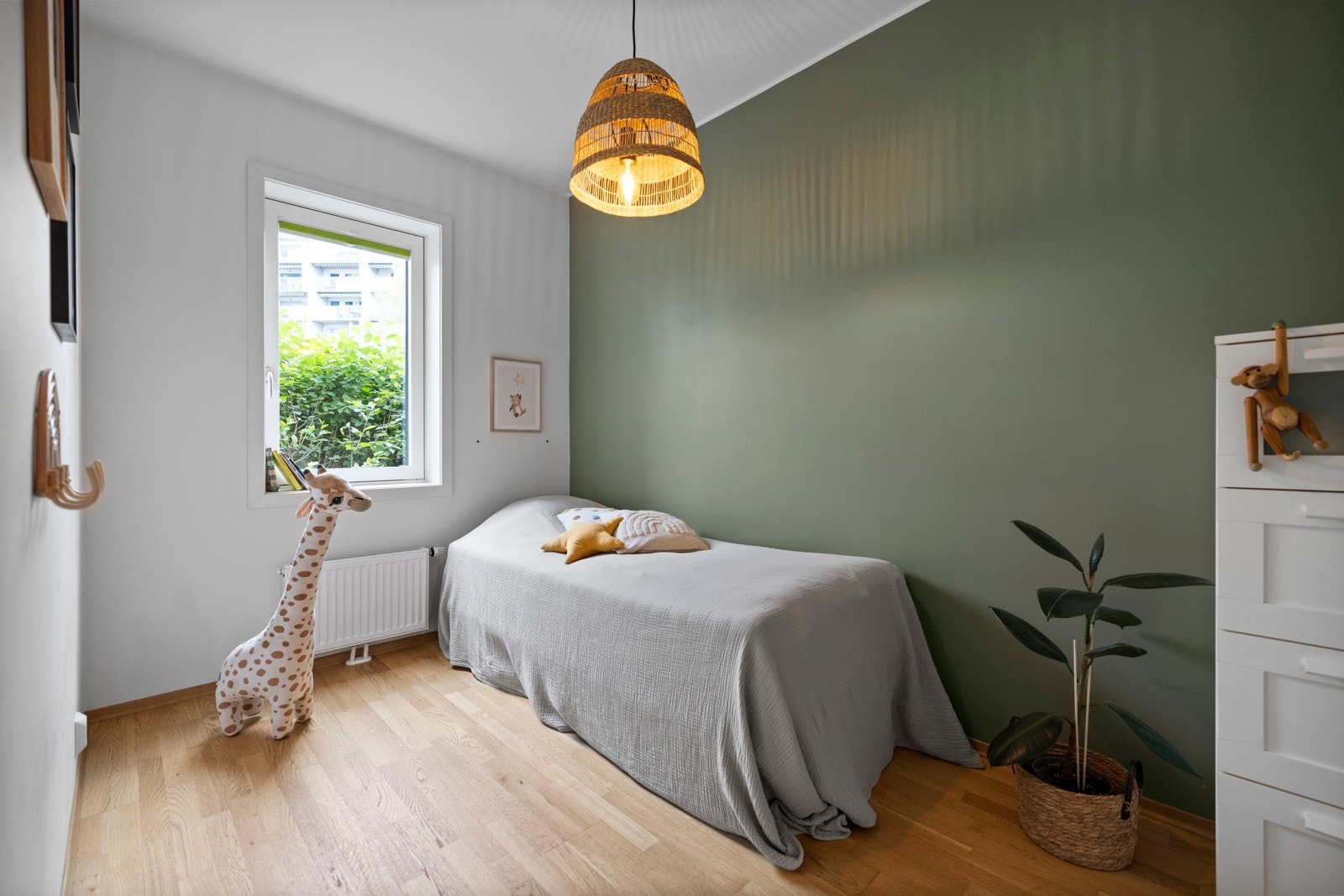 De 2 andre soverommene egner seg utmerket som barnerom, gjesterom eller kontor. Galleribilde