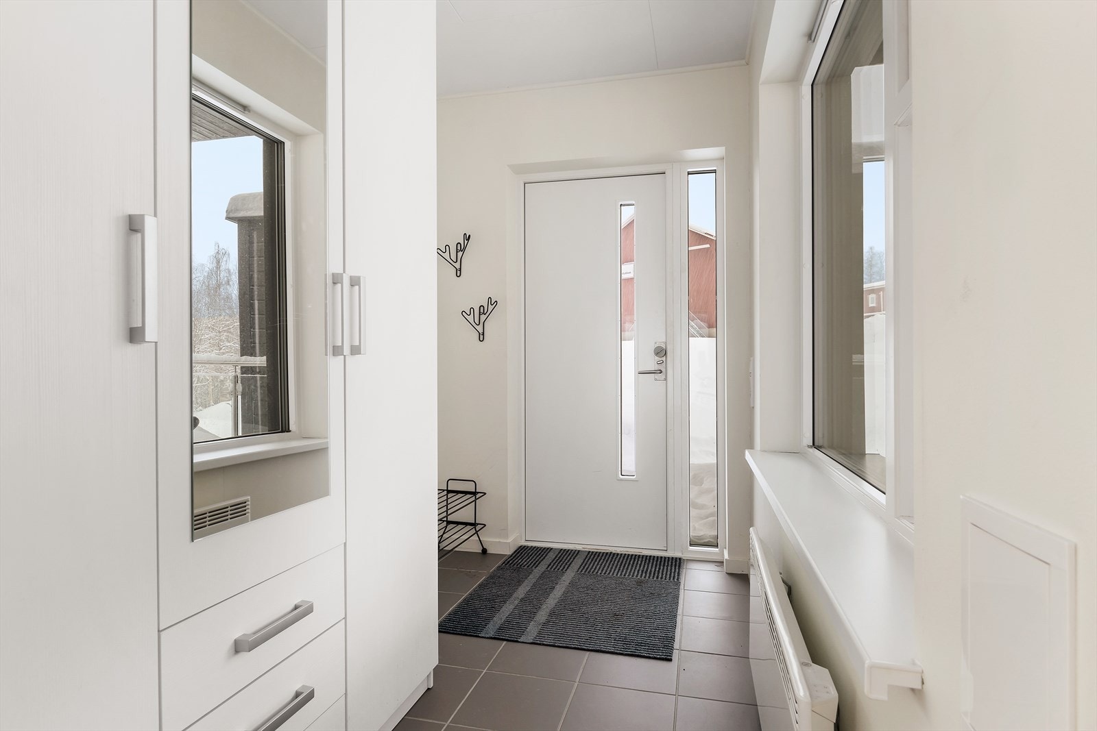 Området rundt byr også på mange fine aktiviteter på sommerstid; sykling på stier, i løyper og i terrenget, fiske- og soppturer og jakt. Galleribilde