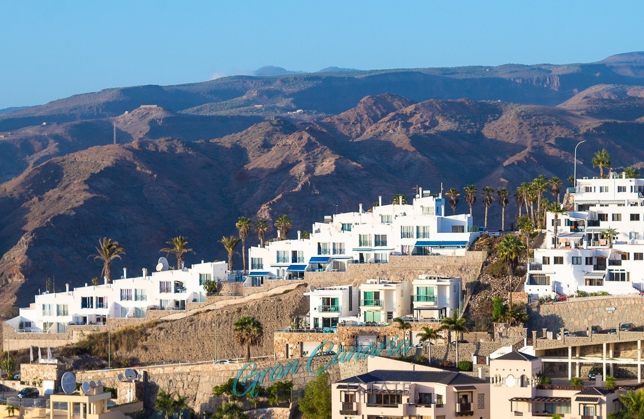 Villaen ligger høyt og har nydelig utsikt Galleribilde