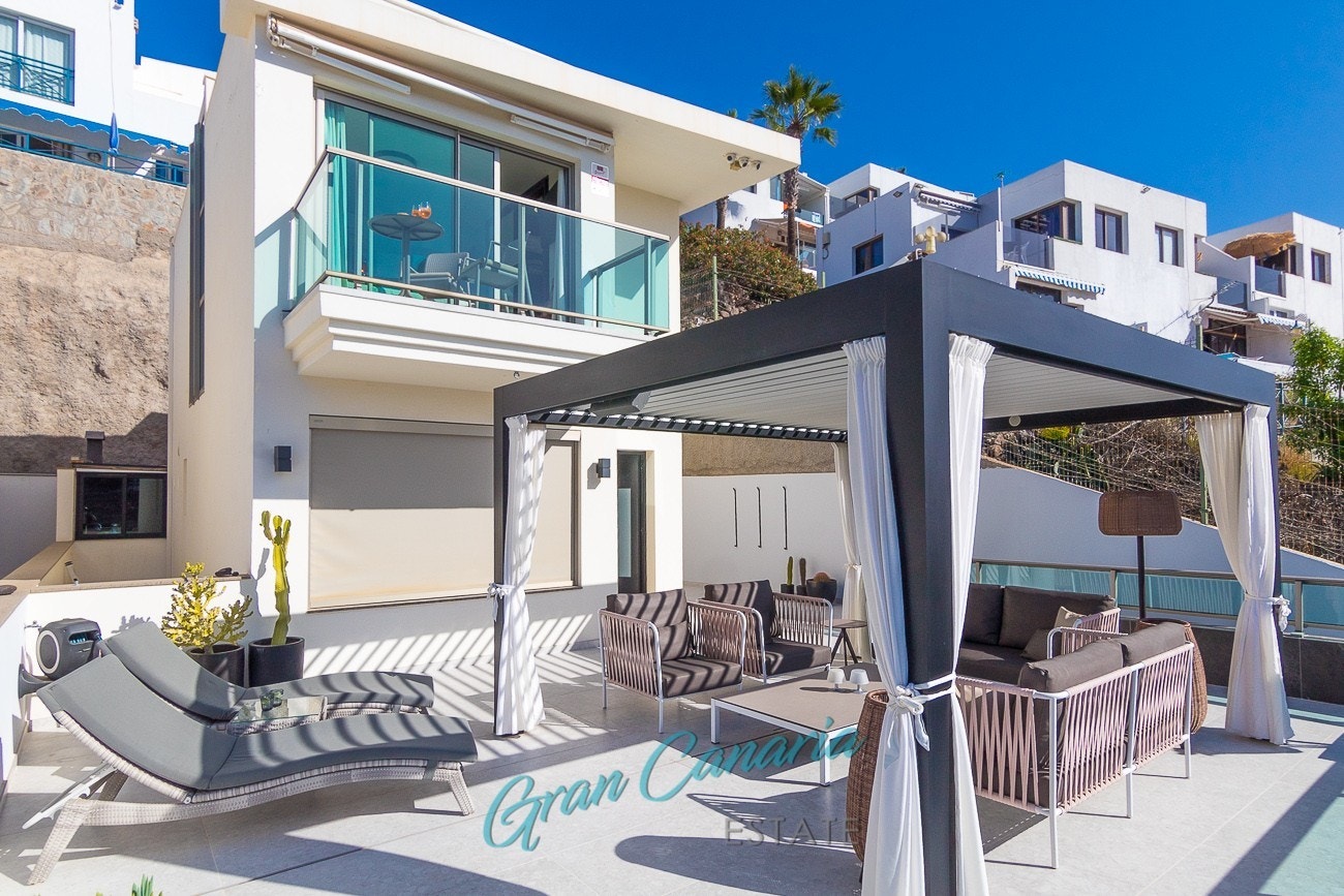 Enebolig / villa med stor uteplass og panorama havutsikt Galleribilde