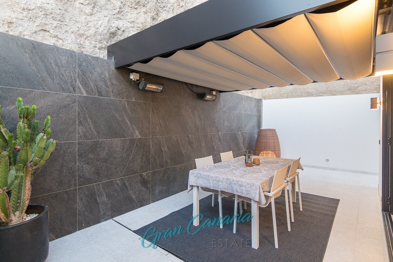 Pergola i eloksert aluminium Galleribilde