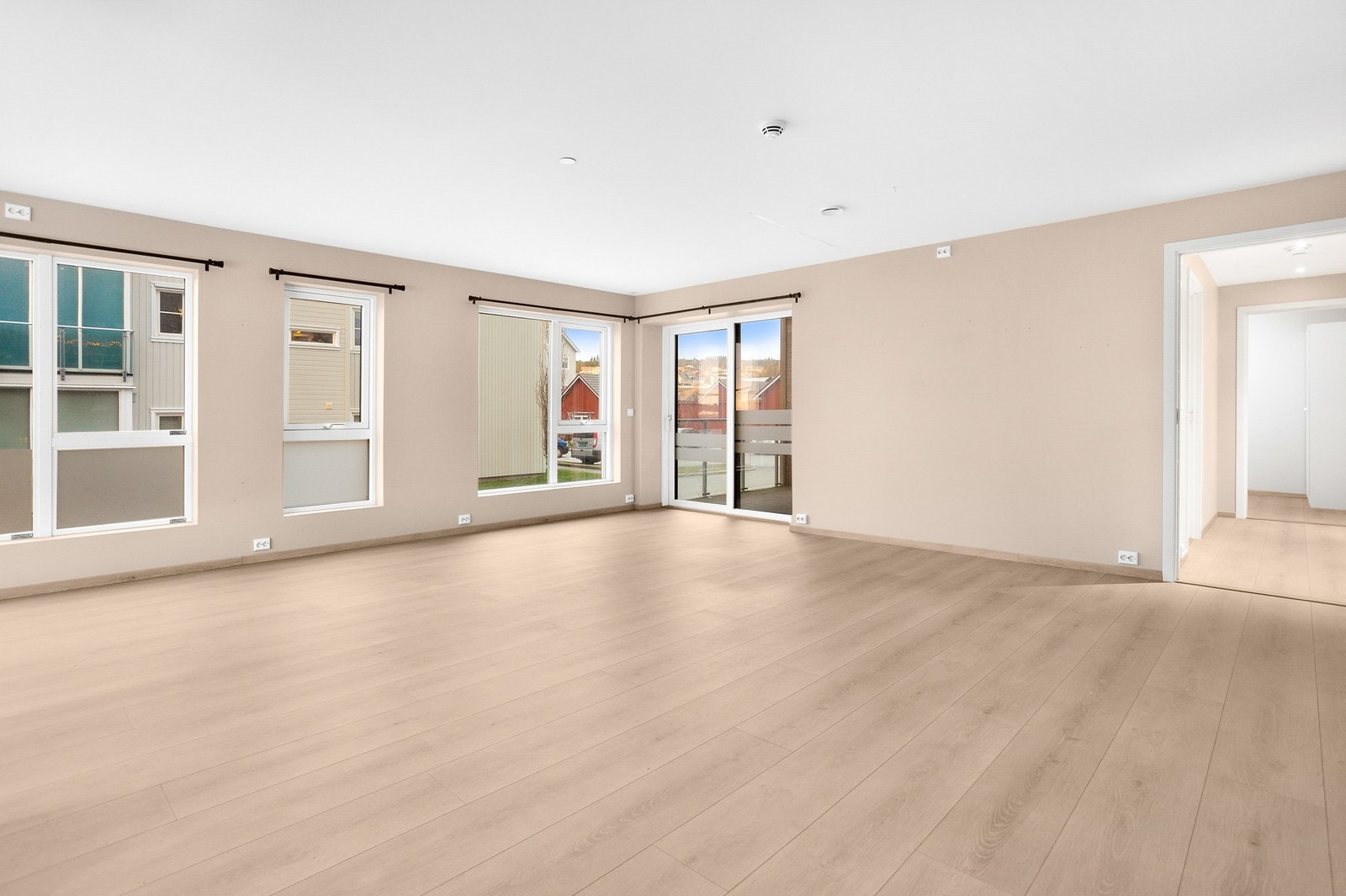 Innbydende leilighet med et stilrent preg Galleribilde