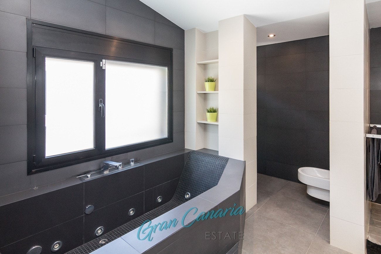 Dusjrom og boblebadekar Galleribilde