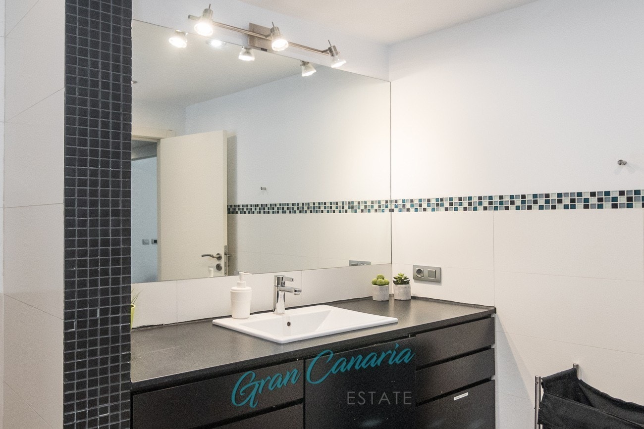 Ett av to baderom i 2. etasje Galleribilde