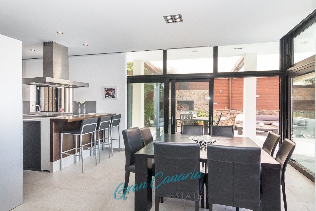 Spisegruppe ved kjøkkenet Galleribilde