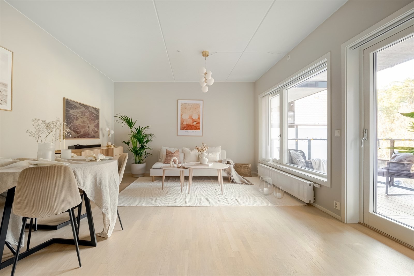 Velkommen til denne fantastiske leiligheten i Johan Scharffenbergs vei 91A fra 2019! Galleribilde