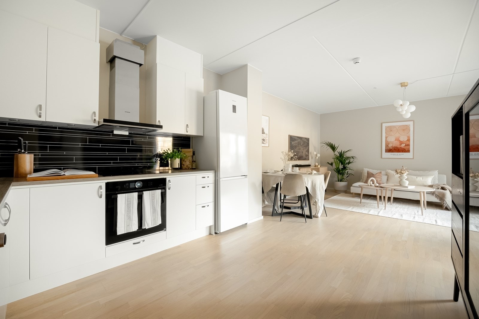 Her ligger alt til rette for å nyte en god middag med familie og venner. Galleribilde