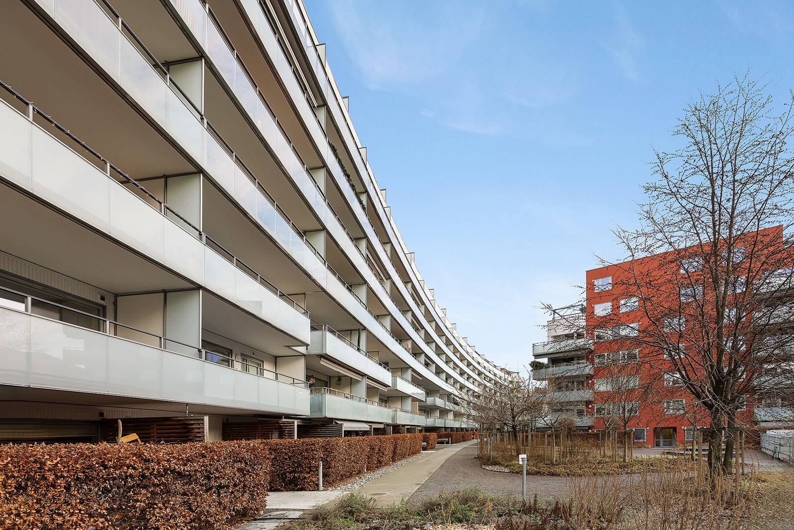 Boligen ligger sentralt og fint til i et rolig boområde Galleribilde