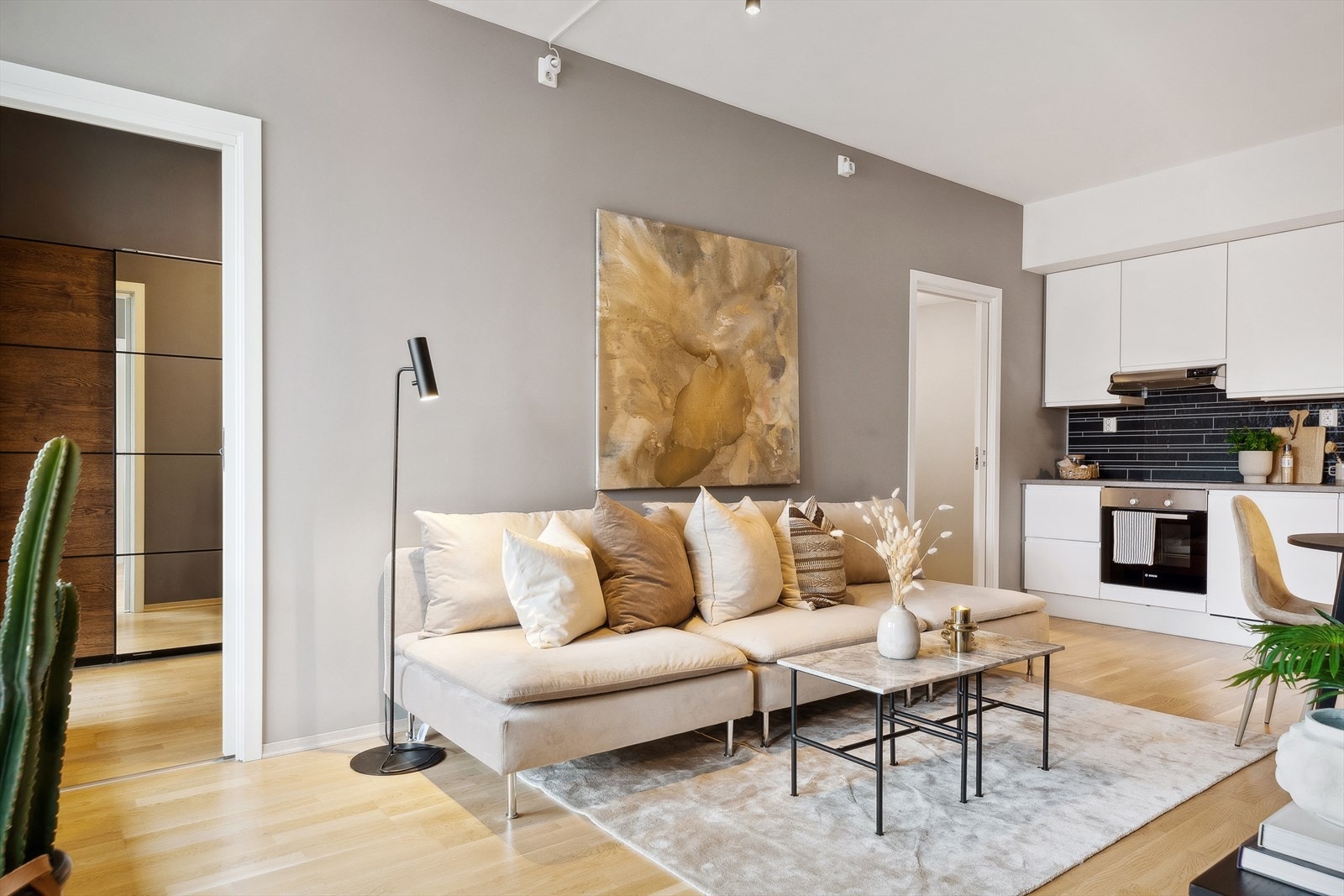 Leiligheten har en flott planløsning med gode møbleringsmuligheter. Galleribilde