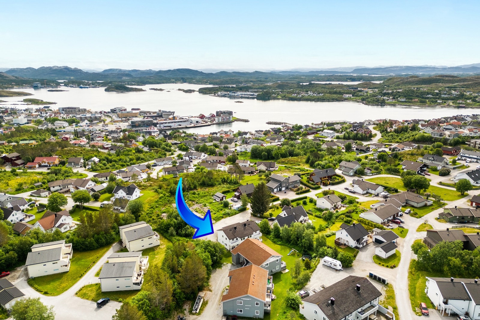 Beliggende i etablert boligområde på Byåsen i Rørvik Galleribilde