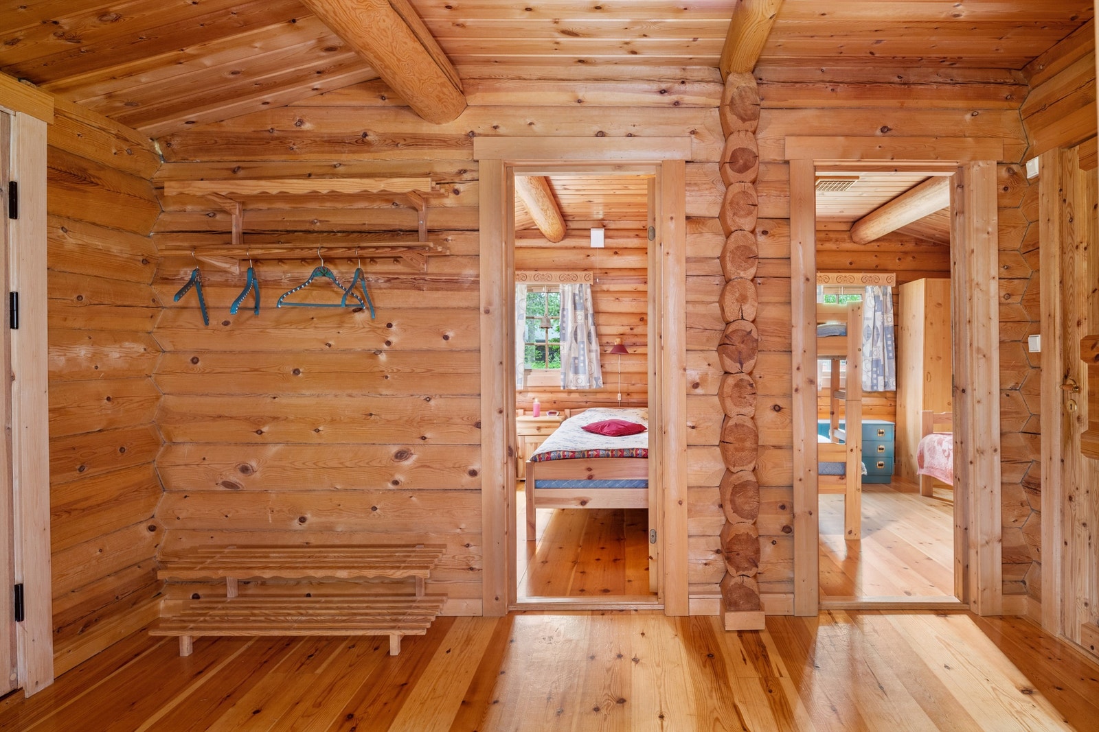 Adkomst til de fleste rom fra gangen. Galleribilde