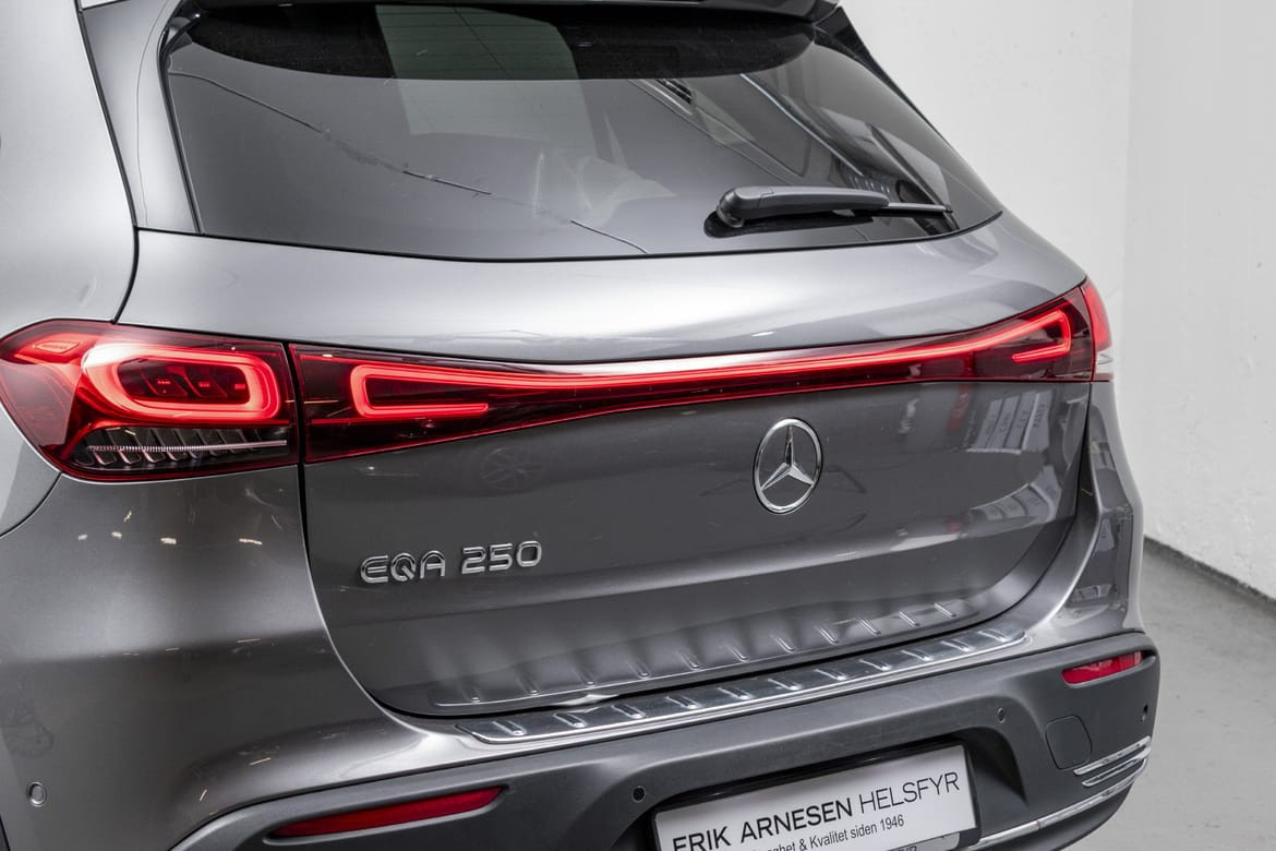 Hovedbilde av Mercedes-Benz EQA