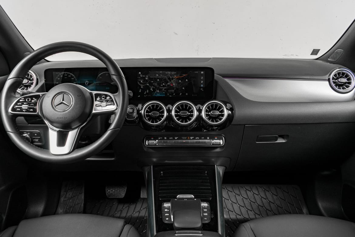 Hovedbilde av Mercedes-Benz EQA