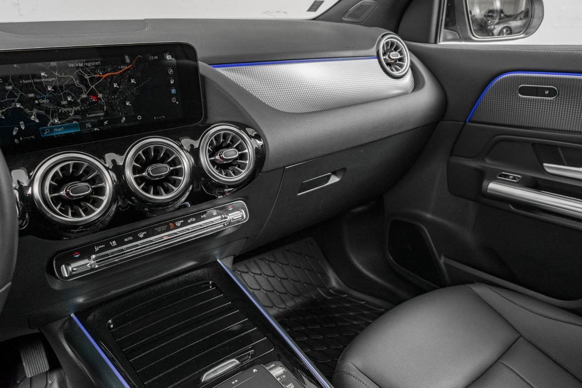 Hovedbilde av Mercedes-Benz EQA