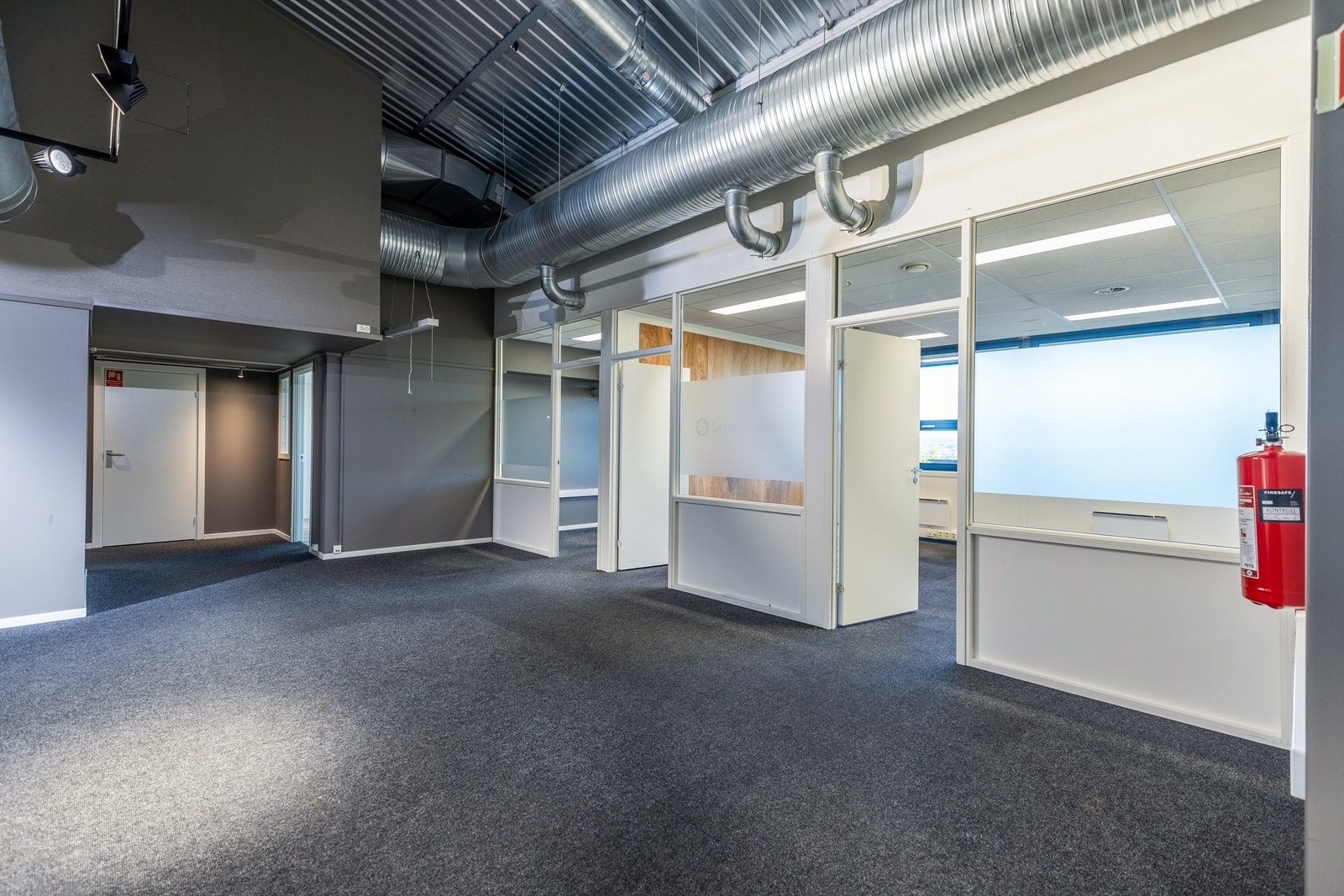 Åpent landskap / sosiale soner / kontor. Galleribilde