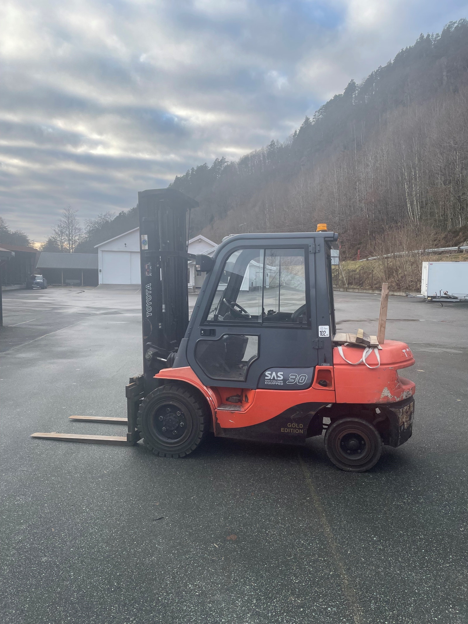 Mulighet for leie av 3 tonns truck Galleribilde