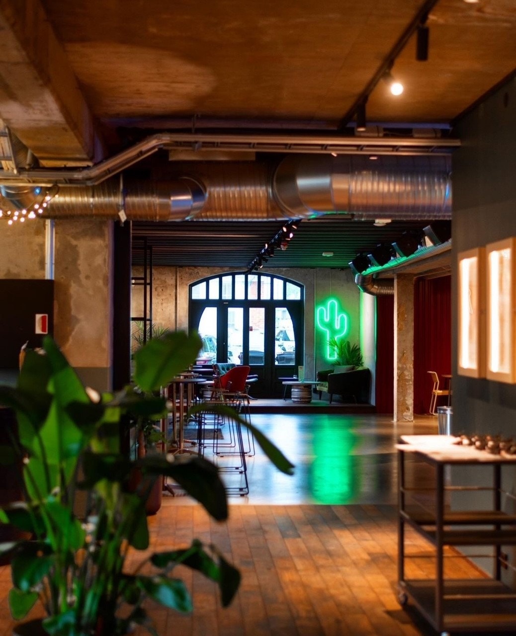 Inngangsparti restauranten.jpg Galleribilde