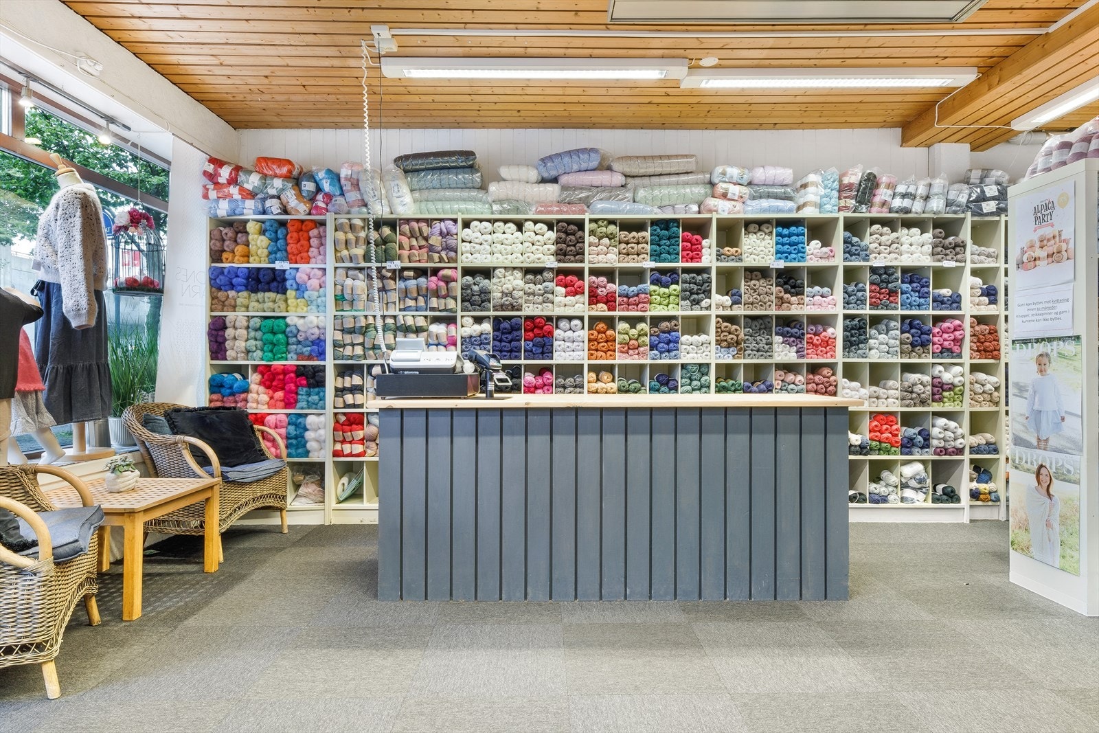 Et sjarmerende midtpunkt i lokalet, godt plassert for enkel betjening av kunder. Galleribilde