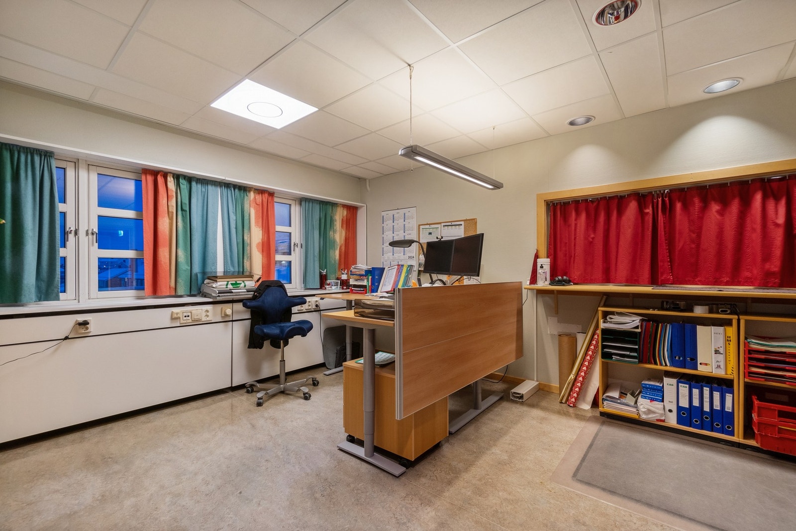 Kontor. Galleribilde