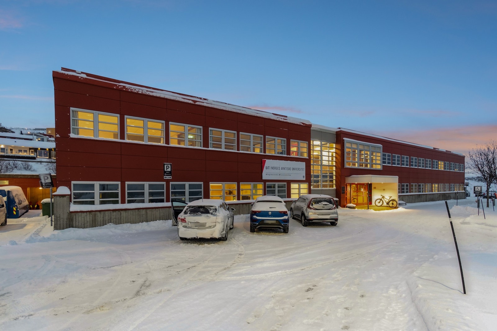 EiendomsMegler 1 Nord-Norge presenterer Elsa Semmelsmanns vei 1 i Hammerfest! Galleribilde