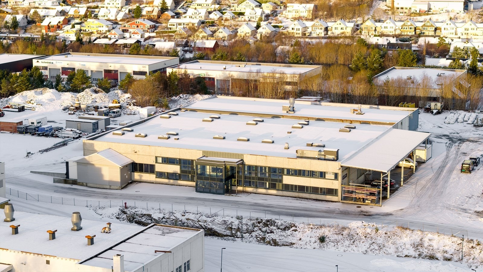 Kontordelen i lokalene har inngang fra syd Galleribilde