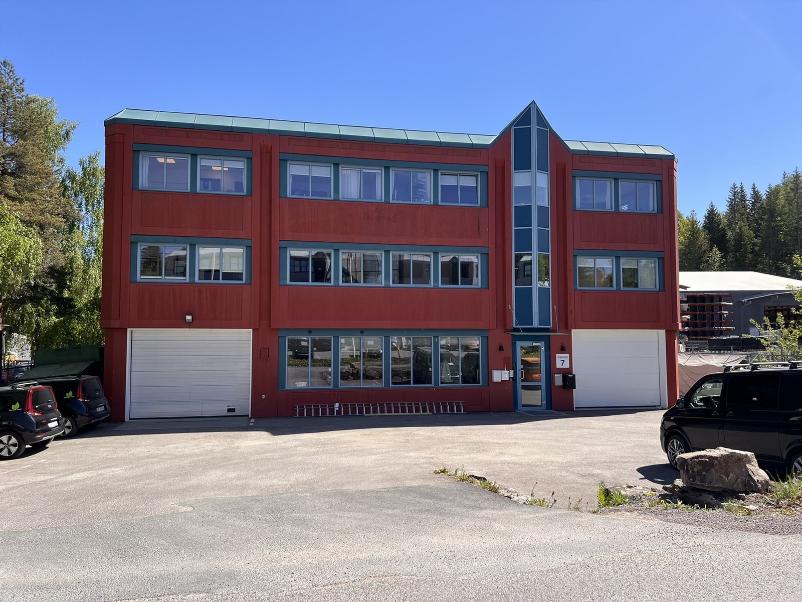 Stamveien 7 - Ca. 215 kvm BTA kontor i 2. etasje, med tilhørende lager på ca. 57 kvm BTA i byggets 1. etasje. Galleribilde