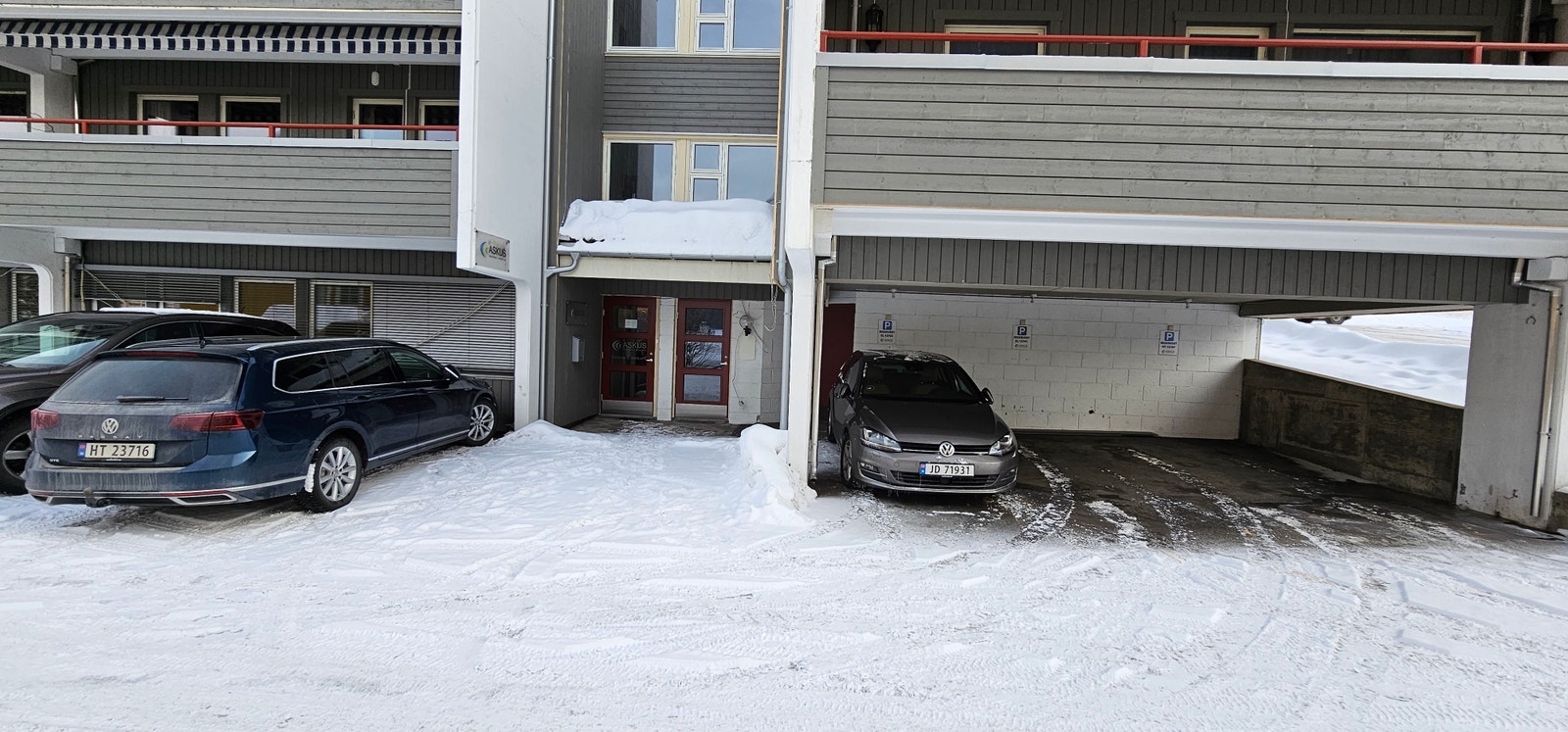 Mulighet for leie av parkeringsplasser i bakgården Galleribilde