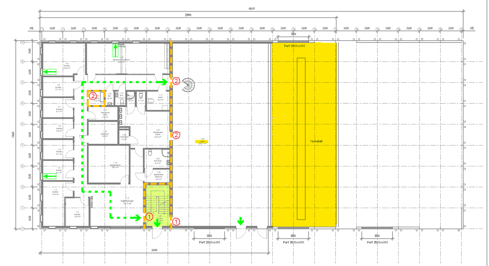 Plantegning 1.etg. Vaskehall merket med gult. Kontor og lager til venstre for vaskehall.