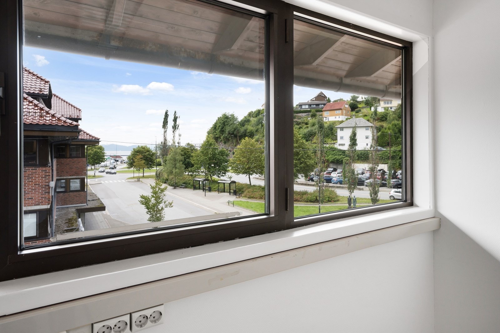 Hjørnekontor med utsikt Galleribilde