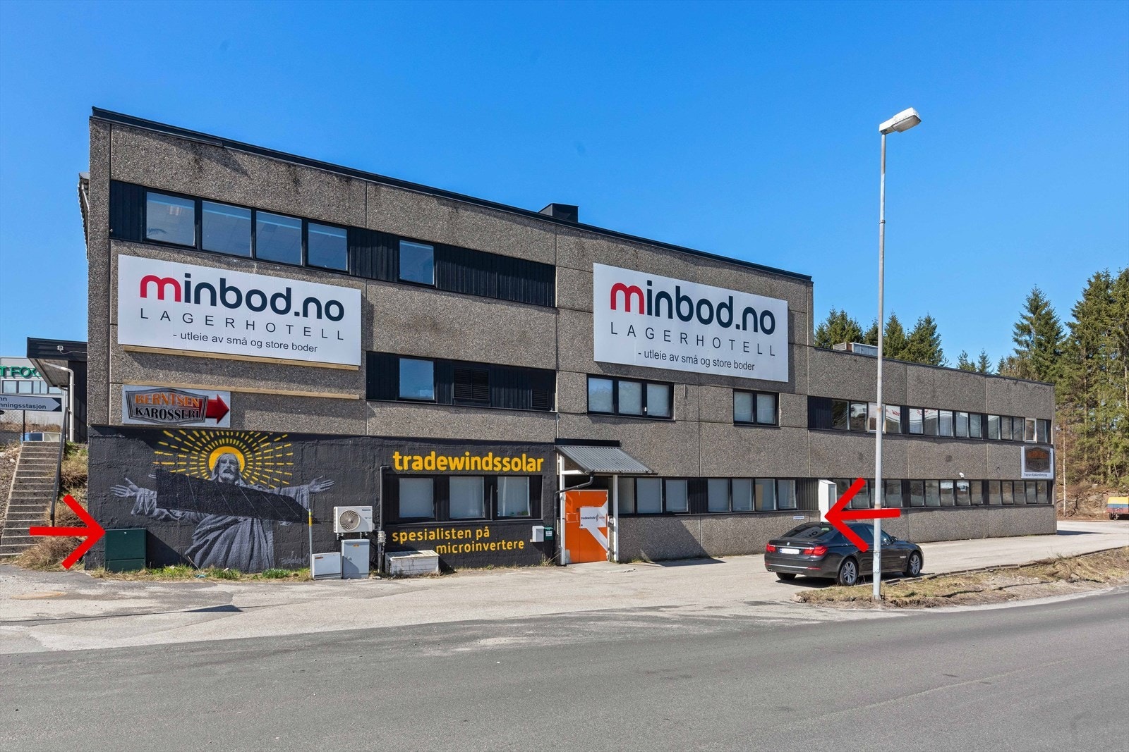 Sørmegleren næring har gleden av å presentere for salg del av et næringsbygg på ca. 840 kvm. Galleribilde