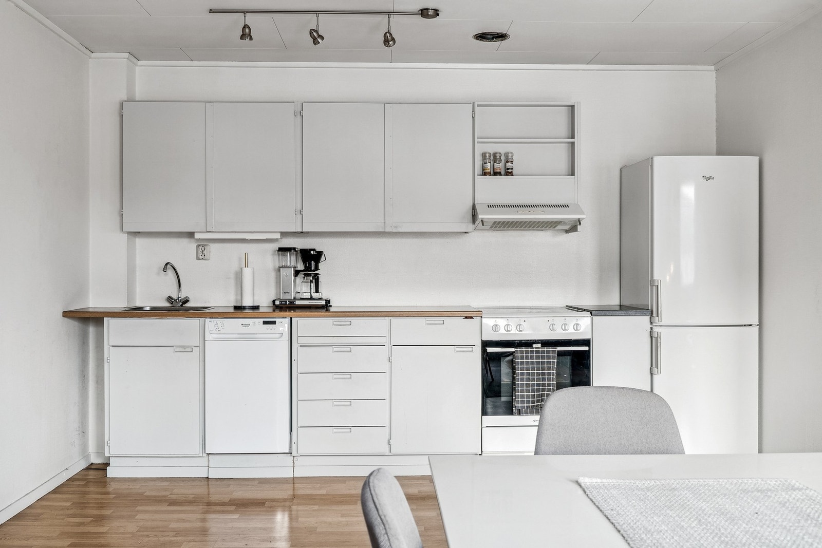 Kjøkken og leilighet 3 etasje - østvendt Galleribilde