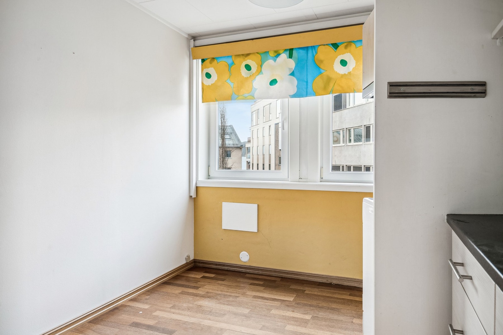 Kjøkken og 2 etasje - næringsdel Galleribilde