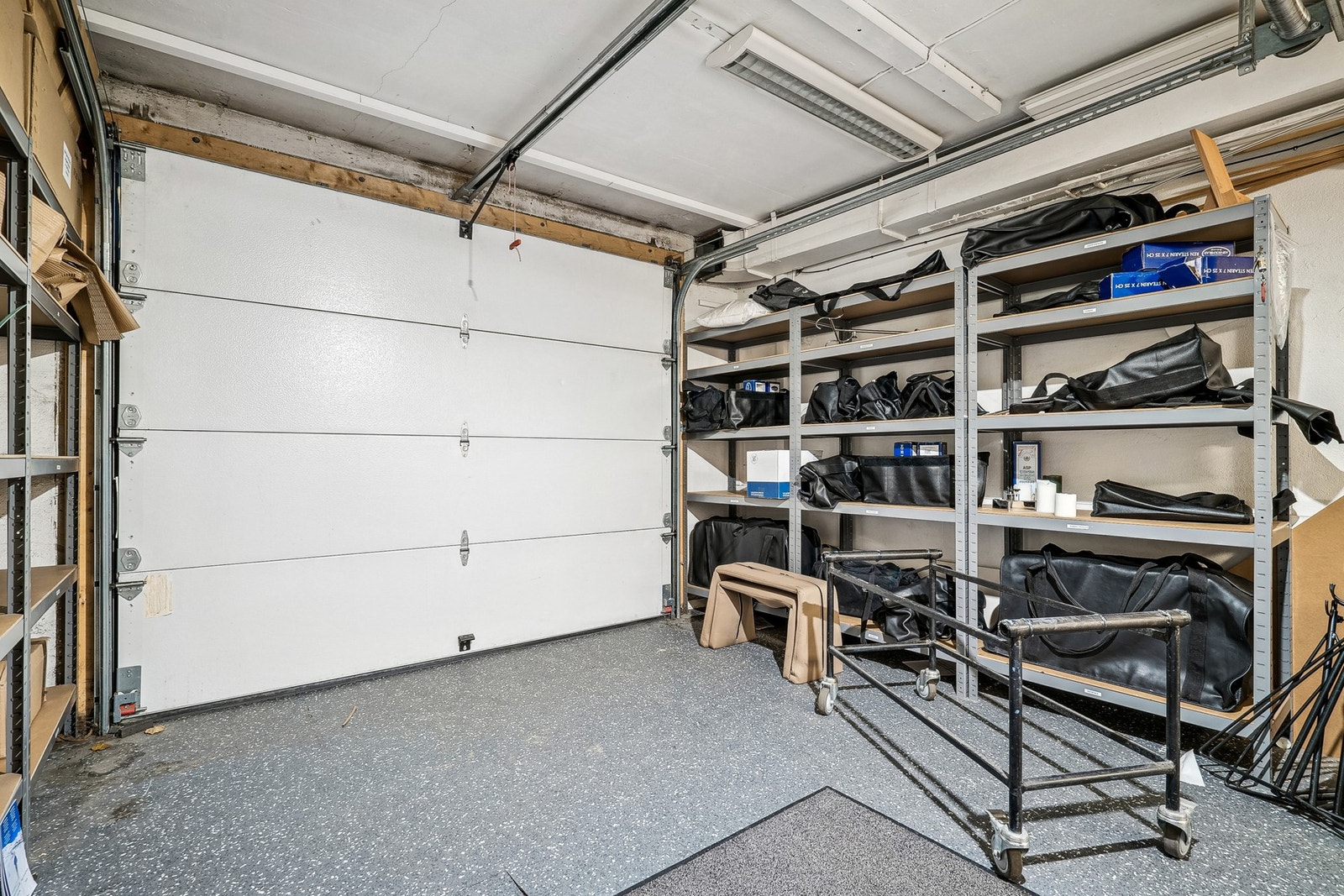 Lager - kjeller - næringsdel Galleribilde