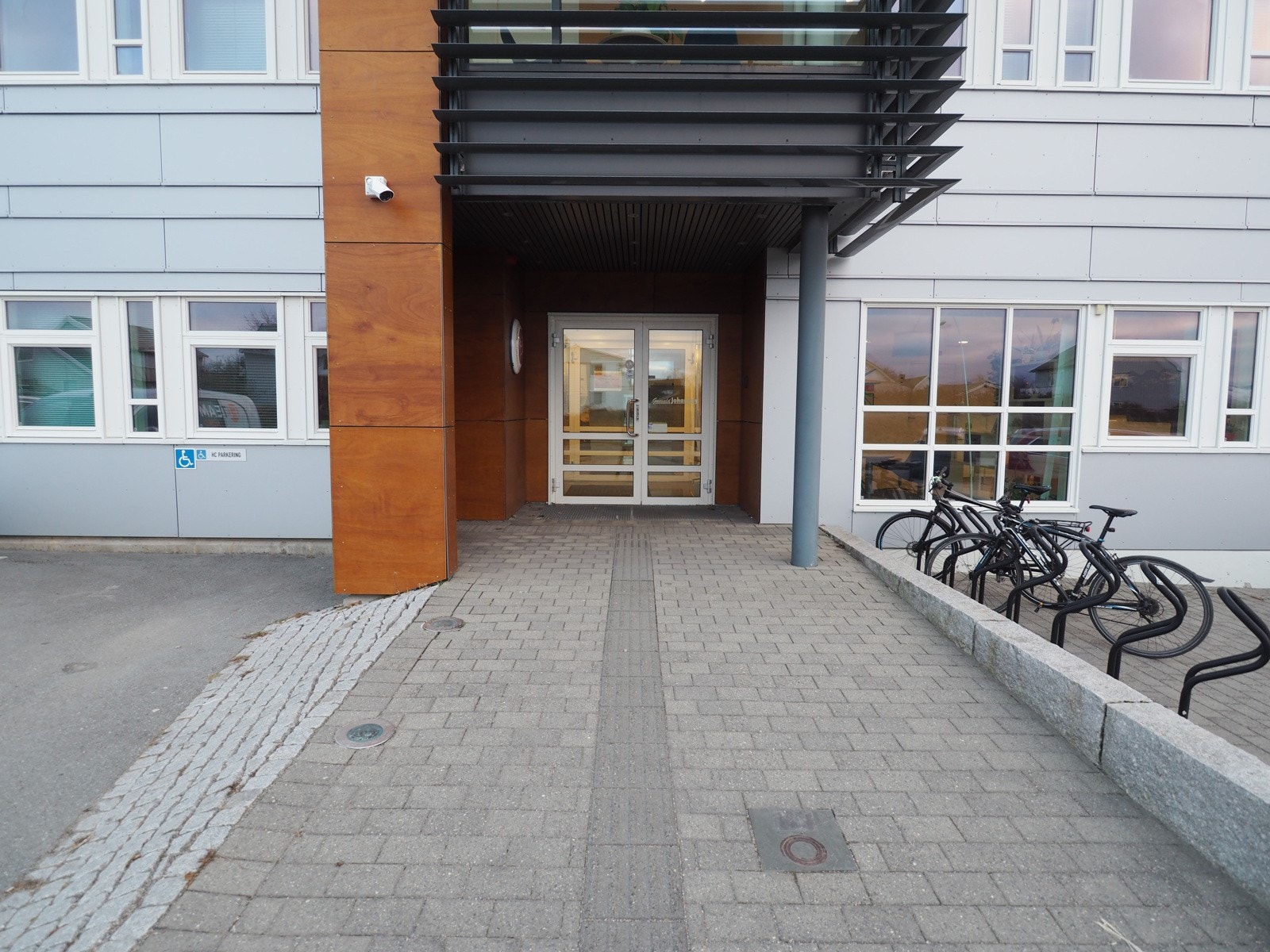 Inngangsparti Galleribilde