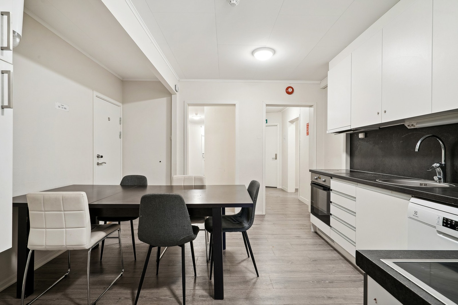 Kjøkken og fellesrom Galleribilde