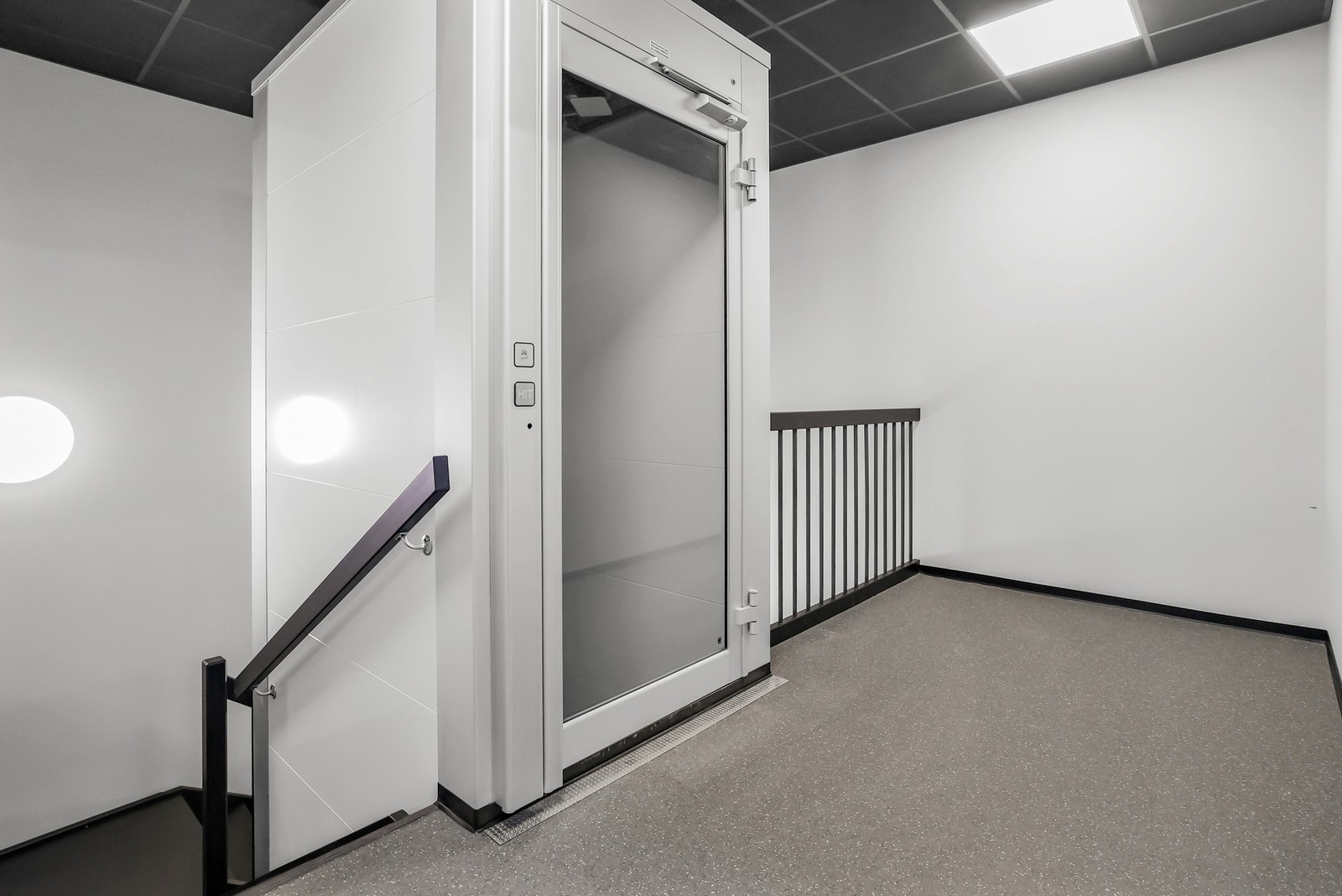 Trapperom og heis Galleribilde