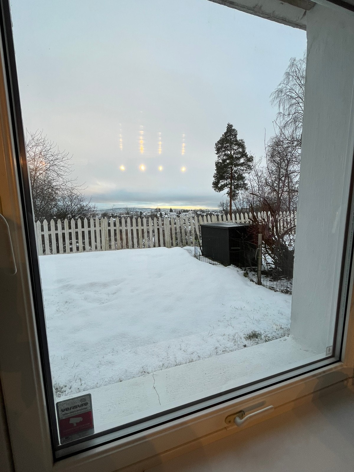 utsikt fra stuen mot fjorden, vinter Galleribilde