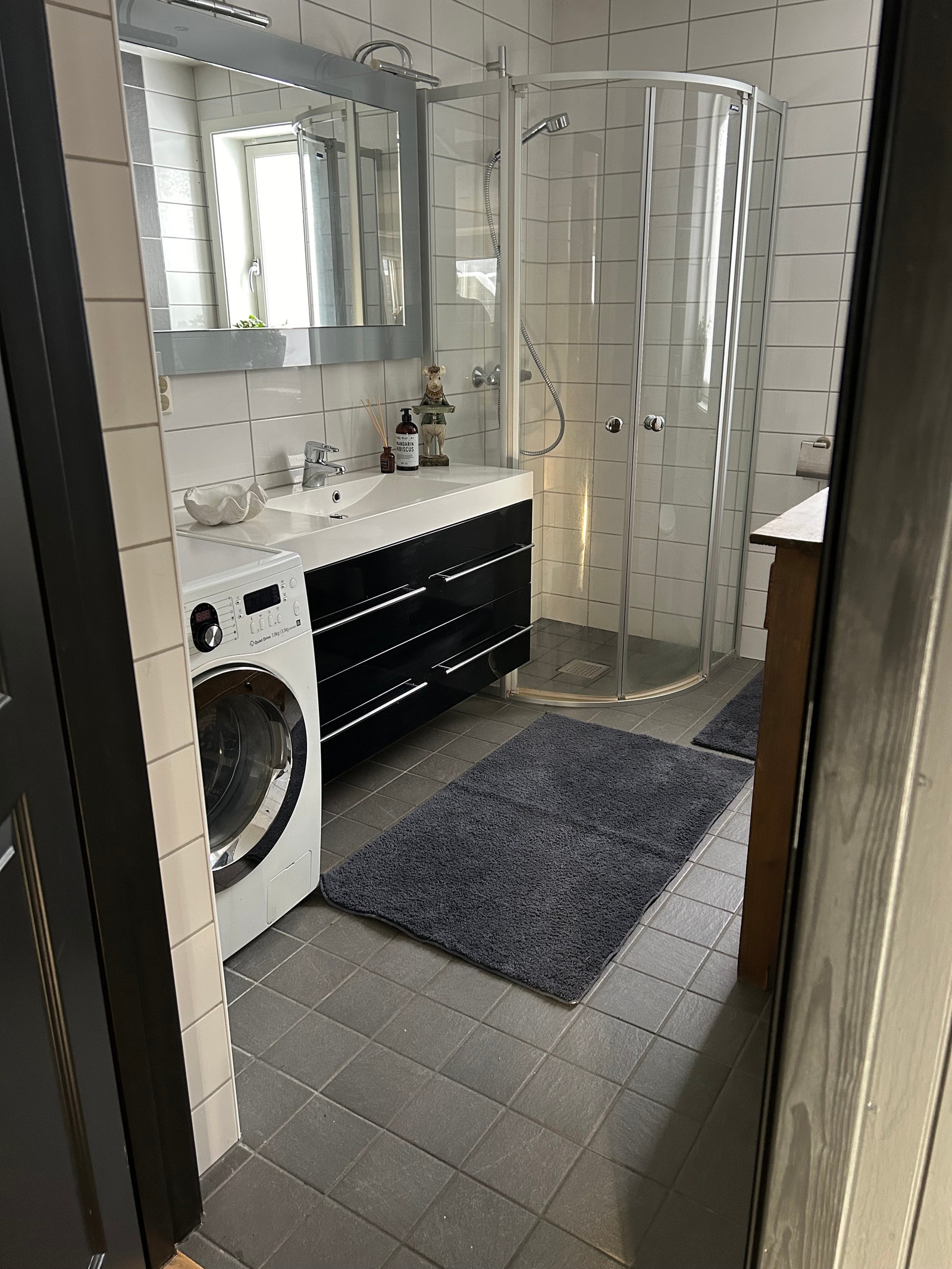 Badet nede Galleribilde