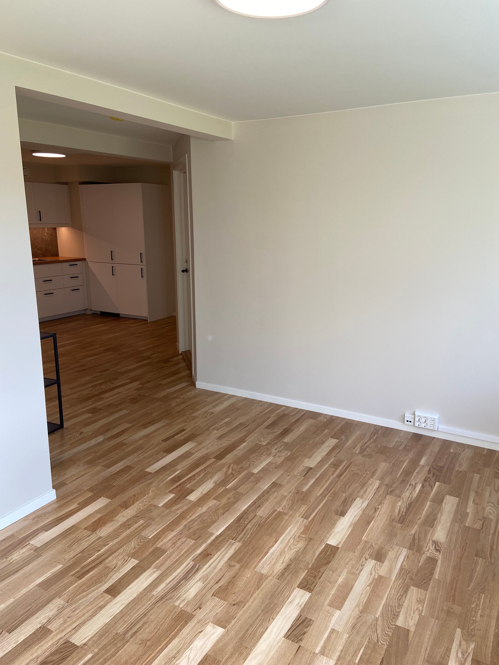 Åpen stue/kjøkkenløsning. Galleribilde