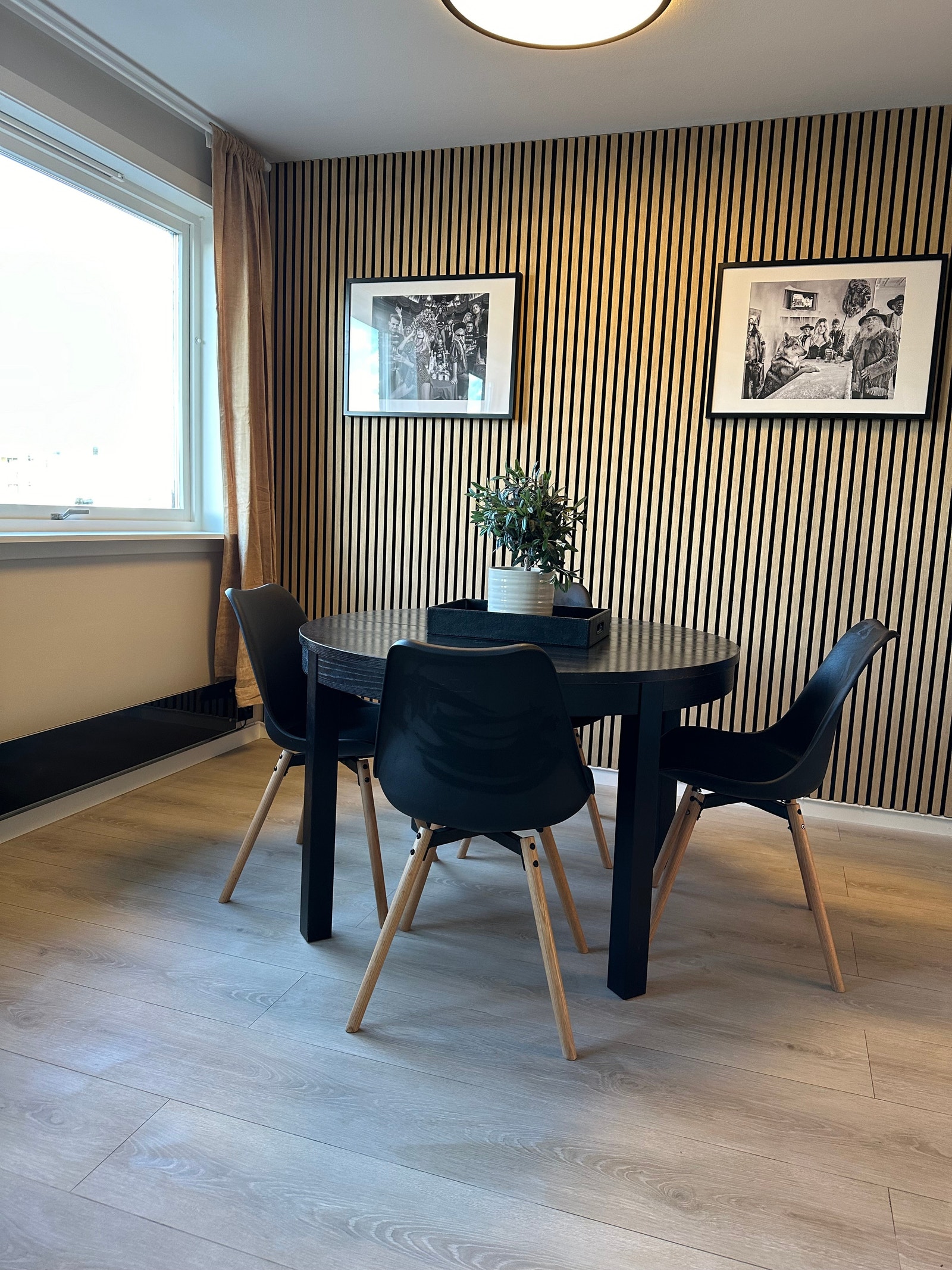 Spiseplass på fellesrom Galleribilde