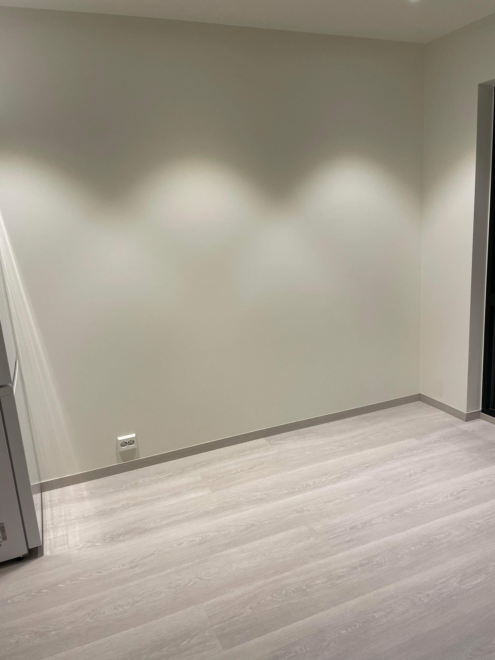 God plass til sofa og sofabord Galleribilde